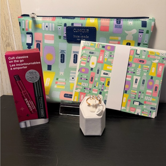 NEW Clinique x Kate Spade Cosmetic Pouch Set with goodies - Picture 8 of 8
